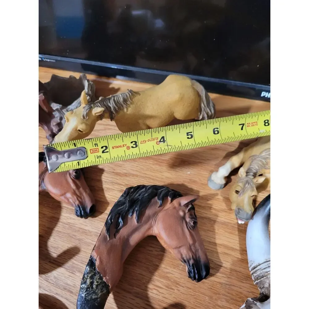 Southwest Theme Small resin Figures, horses, coat hooks, Tabletop Decor Lot of 9 - Picture 16 of 16
